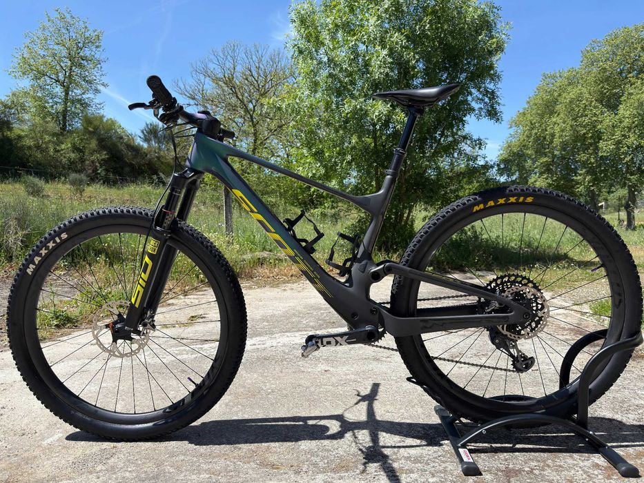Bicicleta BTT Scott Spark RC World Cup (SRAM X01 AXS, RockShox SID)