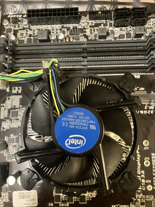 Материская плата Gigabyte GA-B150M-D3P