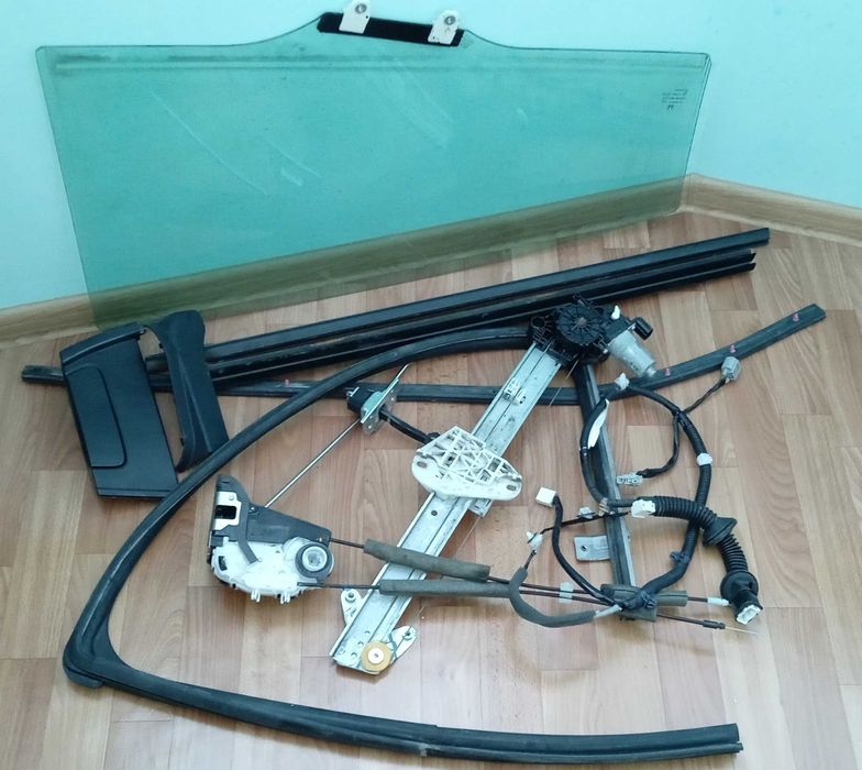 Хонда ХРВ 2015-комплект задней двери