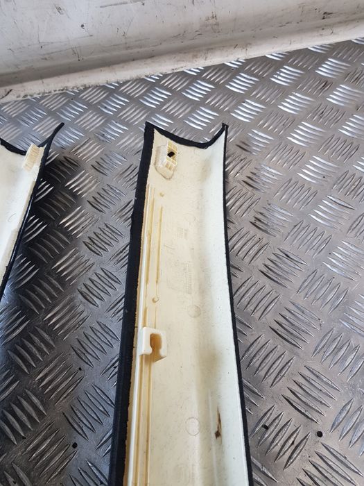 Osłona Słupka Czarna Przód Prawa 7058332  + Lewa 7058331 Bmw E90