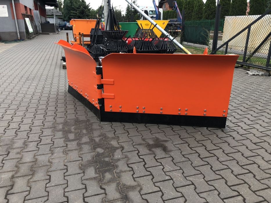 Pług odśnieżnym spych do śniegu strzałka byk sterowany hydraulicznie