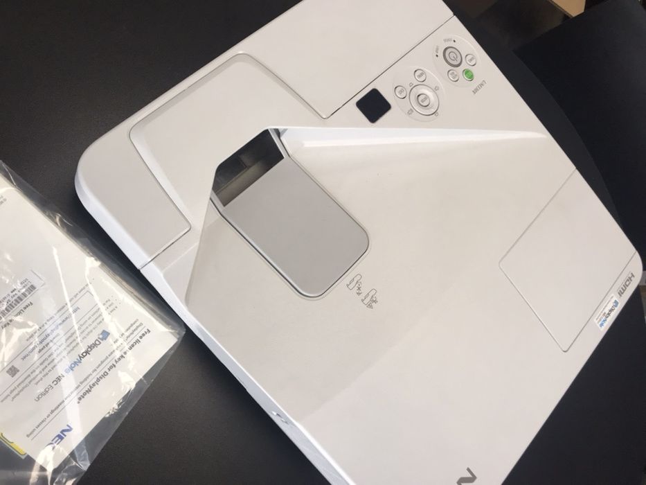 NEC UM330X Projector64550559340801121