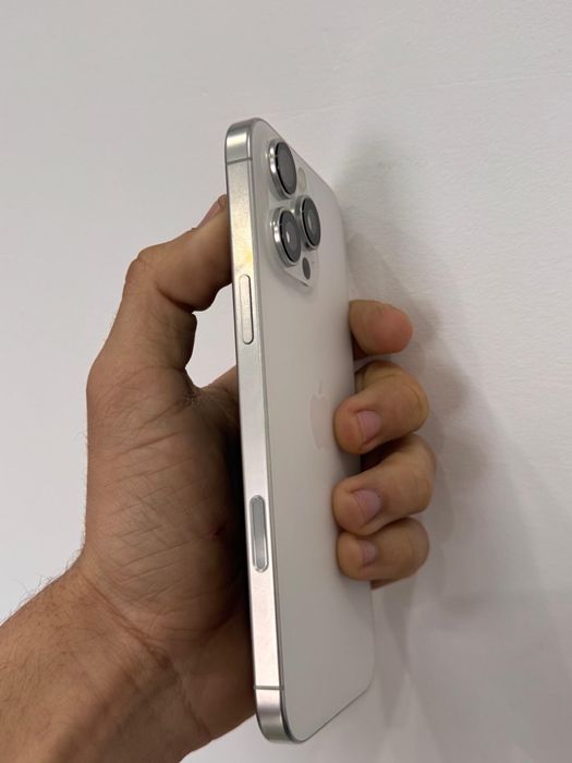 Iphone 16 Pro Max 256GB (BRANCO)