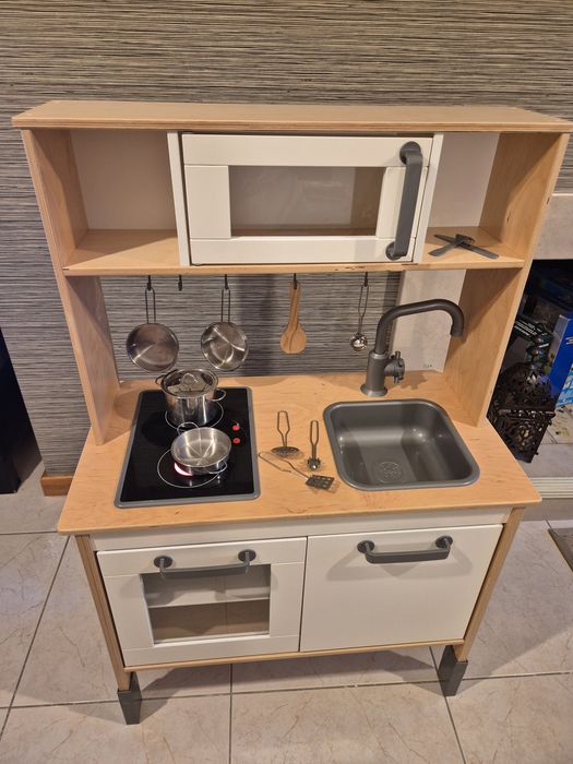 Cozinha IKEA de criança