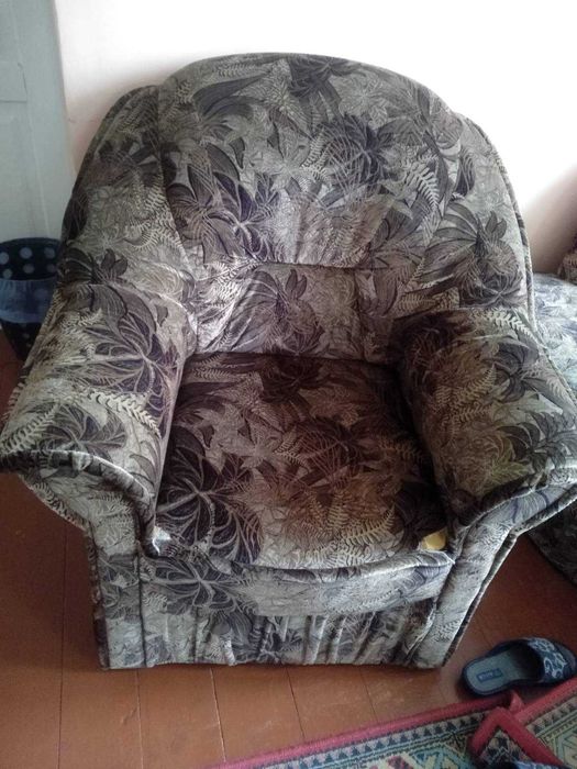 Кутовий диван з кріслом