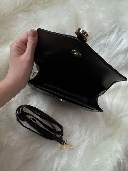 Стильна жіноча сумка через плече / на руку