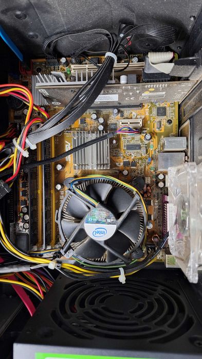 PC Intel Core2 Quad Q9500