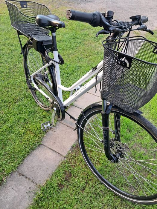 Piękny rower elektryczny