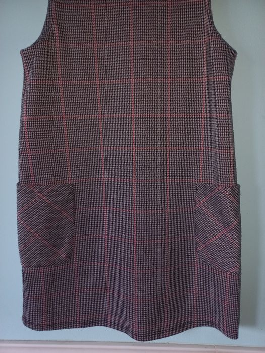 TU sukienka w kratkę r.146cm