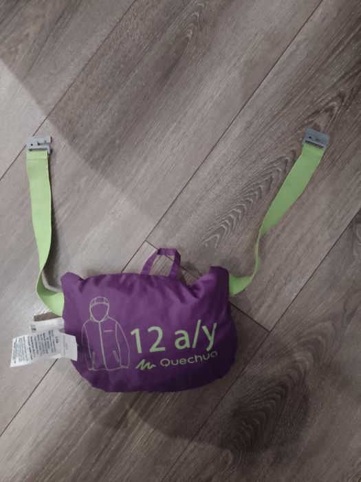 Kurtka przeciwdeszczowa Decathlon
