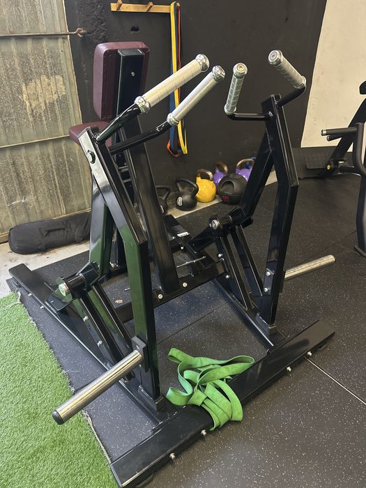 Remada isolateral musculação