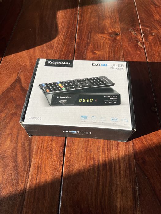 Dekoder Tuner DVB-T2 HEVC Kruger&Matz