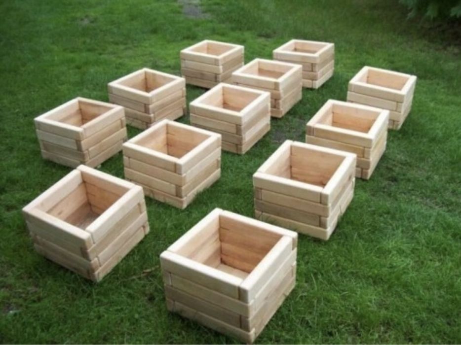 Drewniane doniczki wysokosc 25 cm dlugosc 30 szerokosc 30 cm