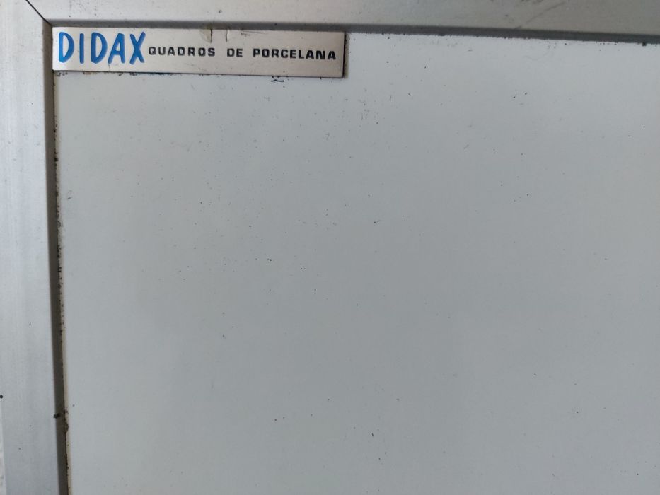 Quandro branco magnetico didax porcelana em bom estado 120x150cm