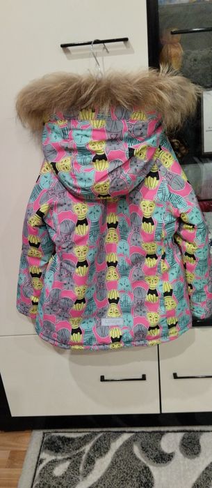 Зимова куртка для дівчинки 5-6 років