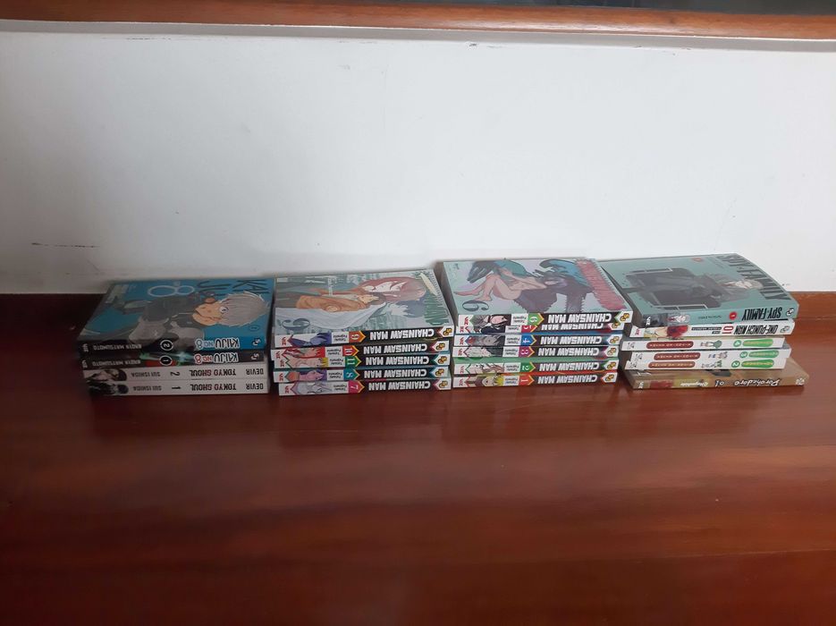 Mangas em Inglês e Português! (Quase novos)