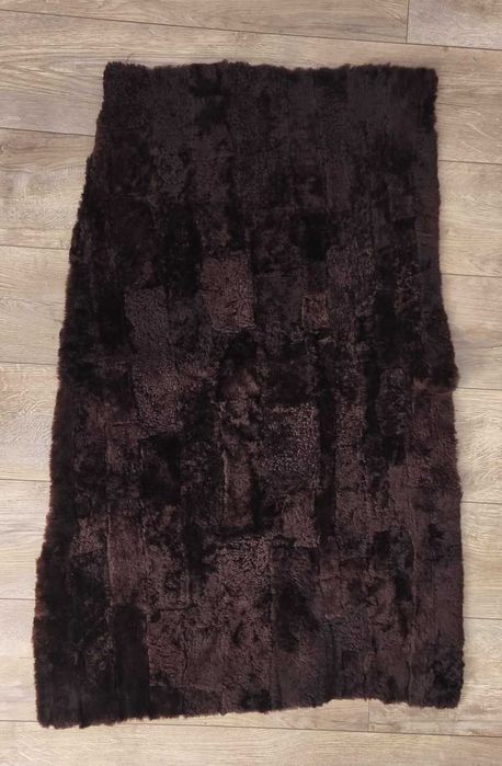 Narzuta dywanik z naturalnego futra owczego – patchwork, PRL, brązowy