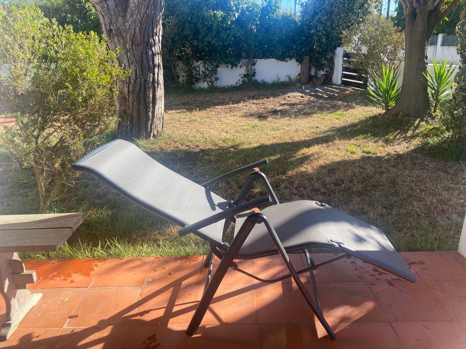 Cadeira desmontável e reclinável nova