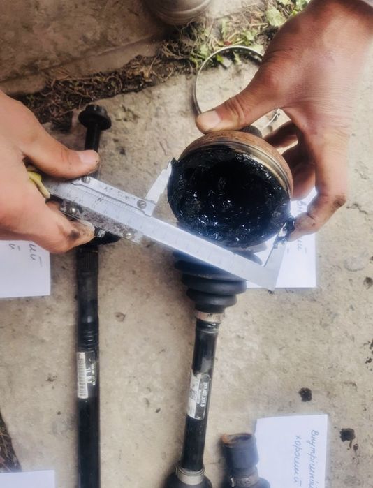 Вантажівок Піввісь полуось шрус Volkswagen Caddy Tauran VW вантажівок