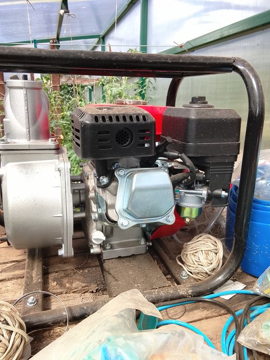 Bomba de água a gasolina