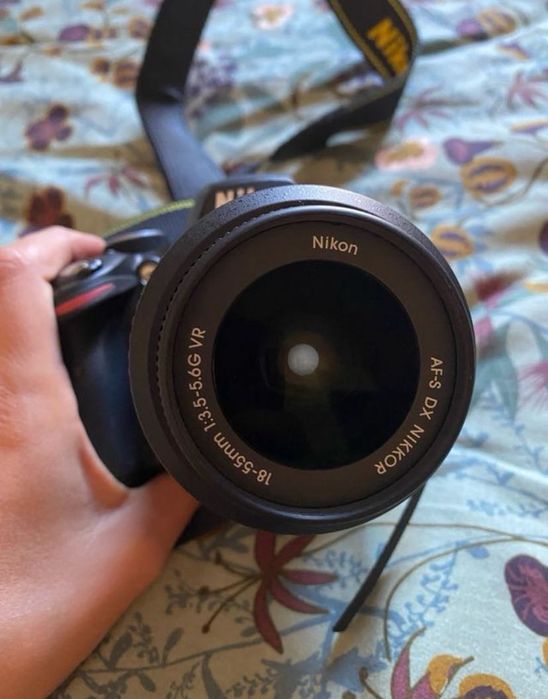 Reflex Nikon D3200 + AF-S DX 18-55mm f/3.5