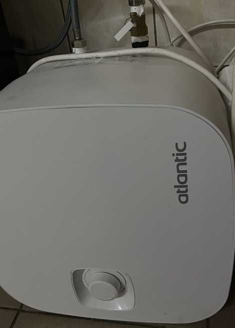 Бойлер Atlantic на 15 літрів у дуже гарному стані, виробник- Таїланд