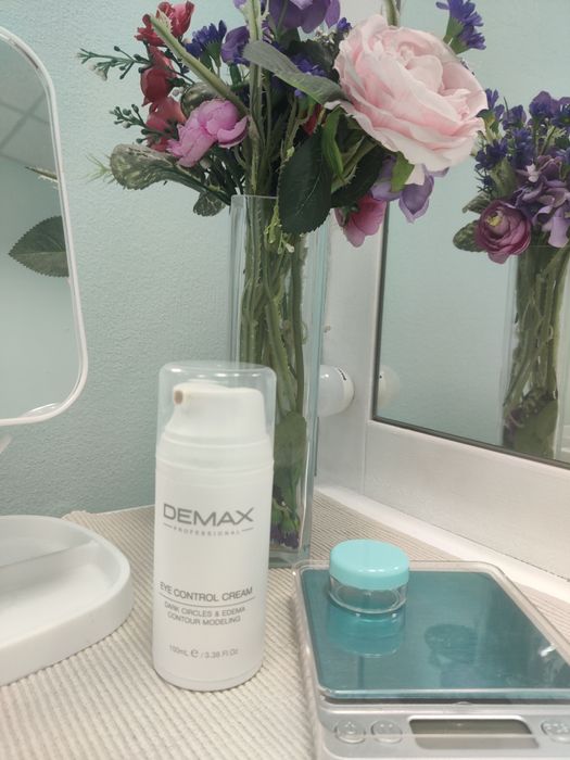 Крем Eye Control Cream для зони навколо очей від DEMAX (на розпив)