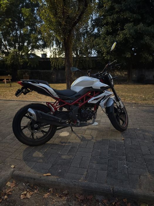 Benelli BN125 de 2023