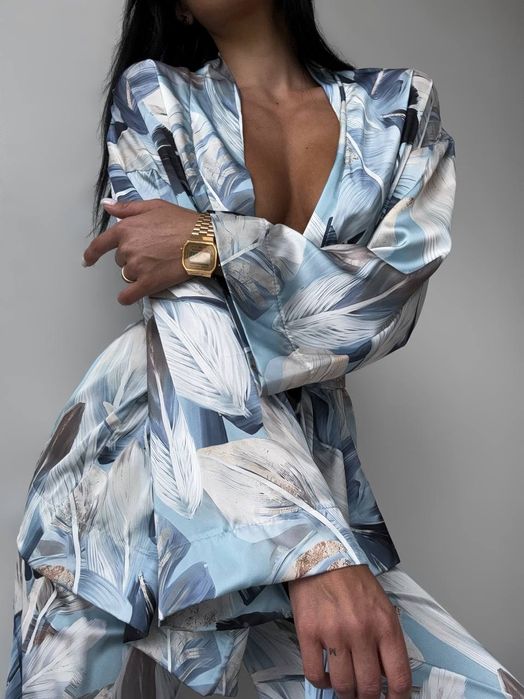 Неймовірний жіножій шовковий костюм квітковий принт