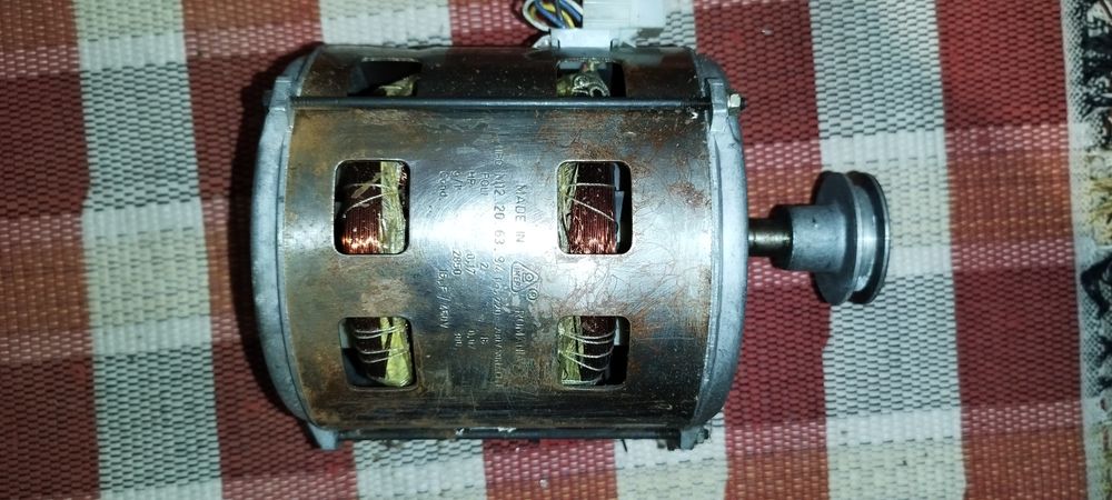 Motor de Indução 2800 RPM (0.17HP) com Polia - Excelente Estado
