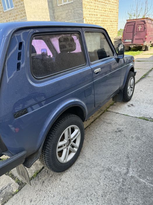 Нива на полном ходу