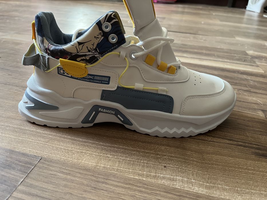 Продам красовки стелька 27 см