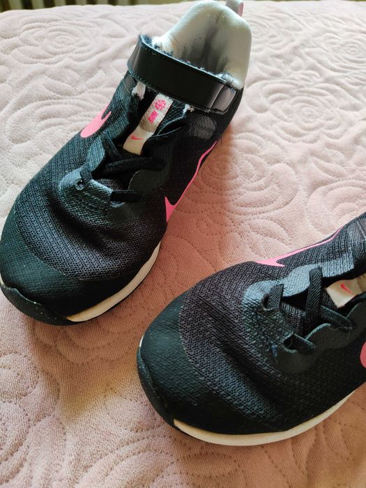Adidasy dziewczęce Nike 35