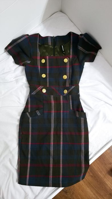 Krótka elegancka sukienka w kratkę vintage retro do biura