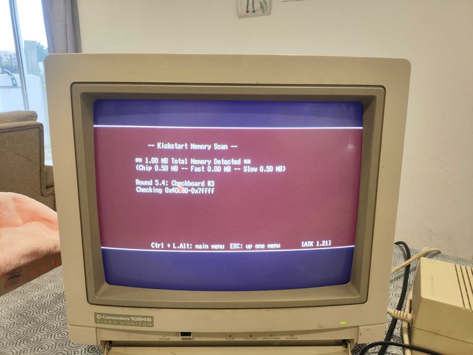 Commodore Amiga 500 com Monitor 1084s