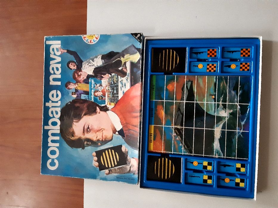 Jogo de tabuleiro combate naval