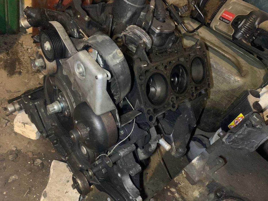 Блок мотор Ауди а6с5 2.5тди стартер головка коленвал навесное разборка