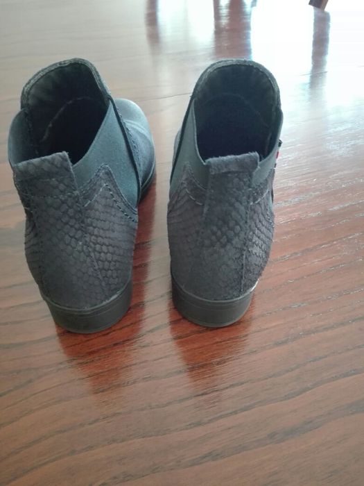 Botas em nobuck azul escuro
