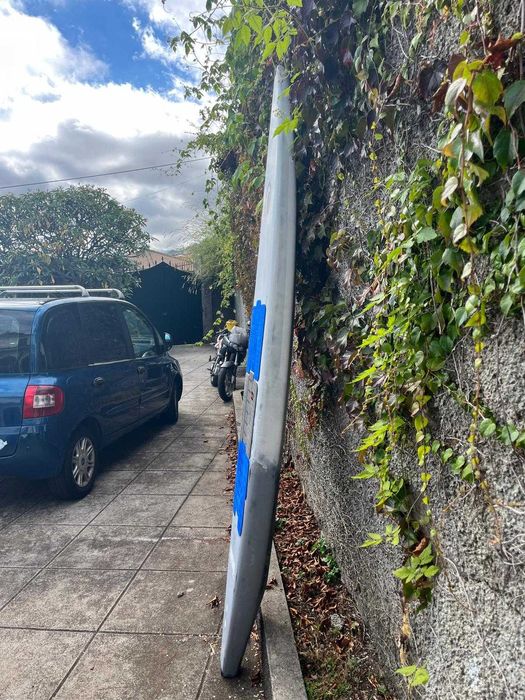 Prancha foil Dwind e light wing 8.4 full carbon LipWave