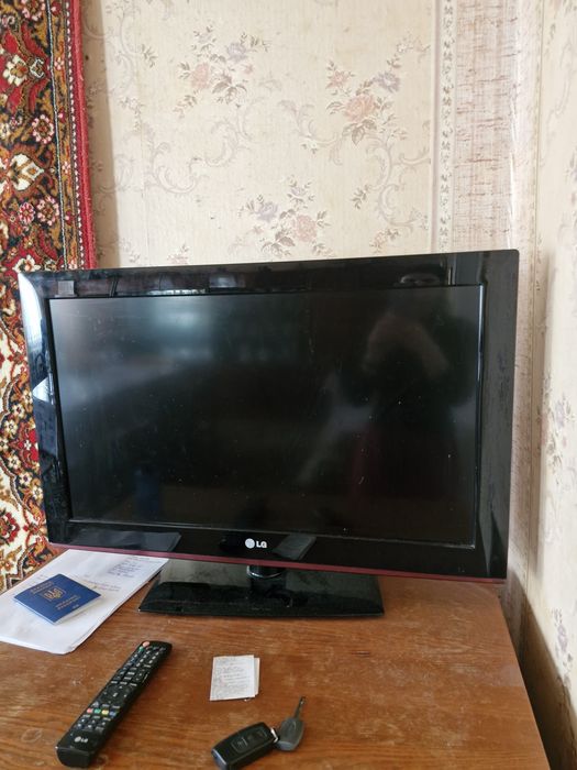 Продам телевизор LG ,32 диагональ