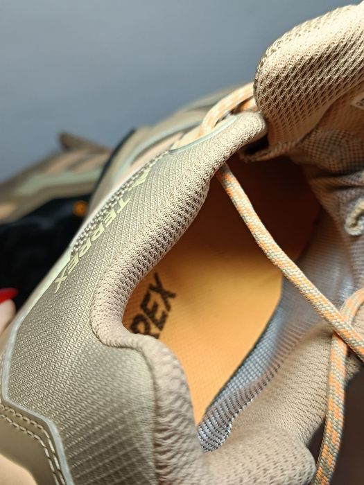 Трекінгові кросівки Adidas Terrex AX3 Gore-Tex  38р.