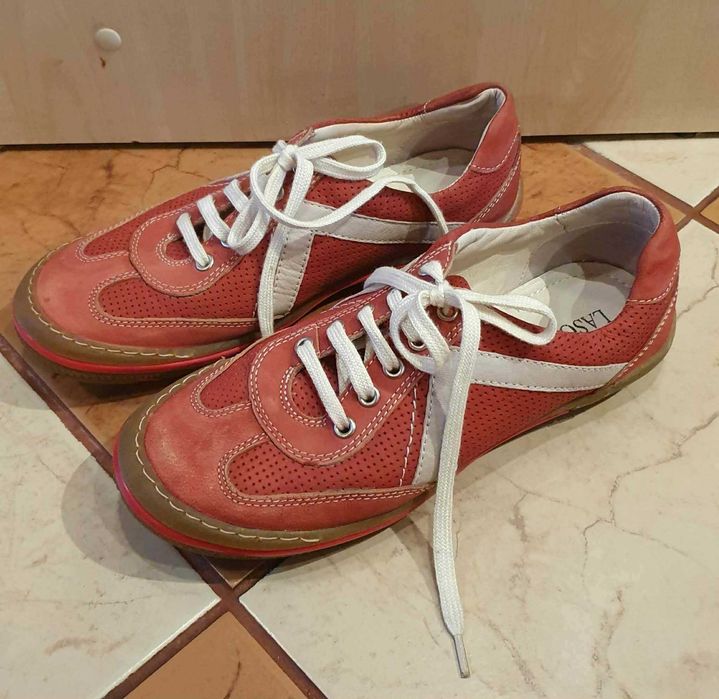 Buty damskie, sneakersy, marki Lasocki,  rozmiar 36
