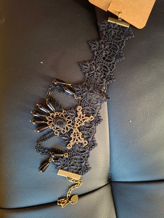 Gotycka bransoletka na kostke firmy Devilnight