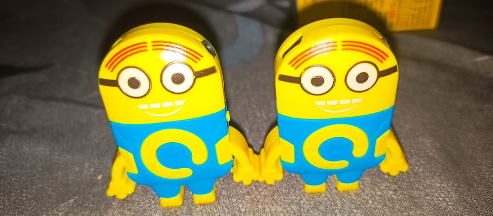 Плеер новый с наушниками Миньоны