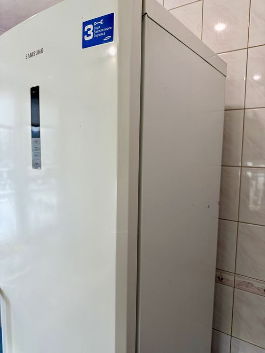Холодильник No Frost Samsung RL50RECSW