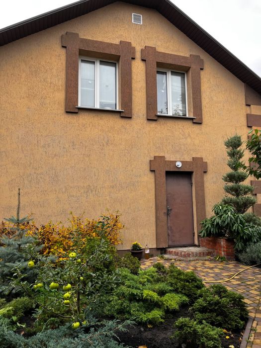 Всім категоріям наймачів здається невеликий будинок 2 кім на 3-4 людей