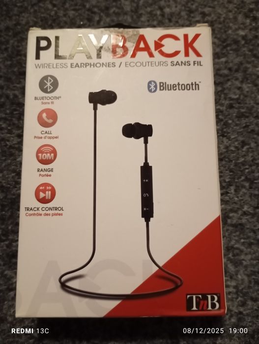 Wireless earphones