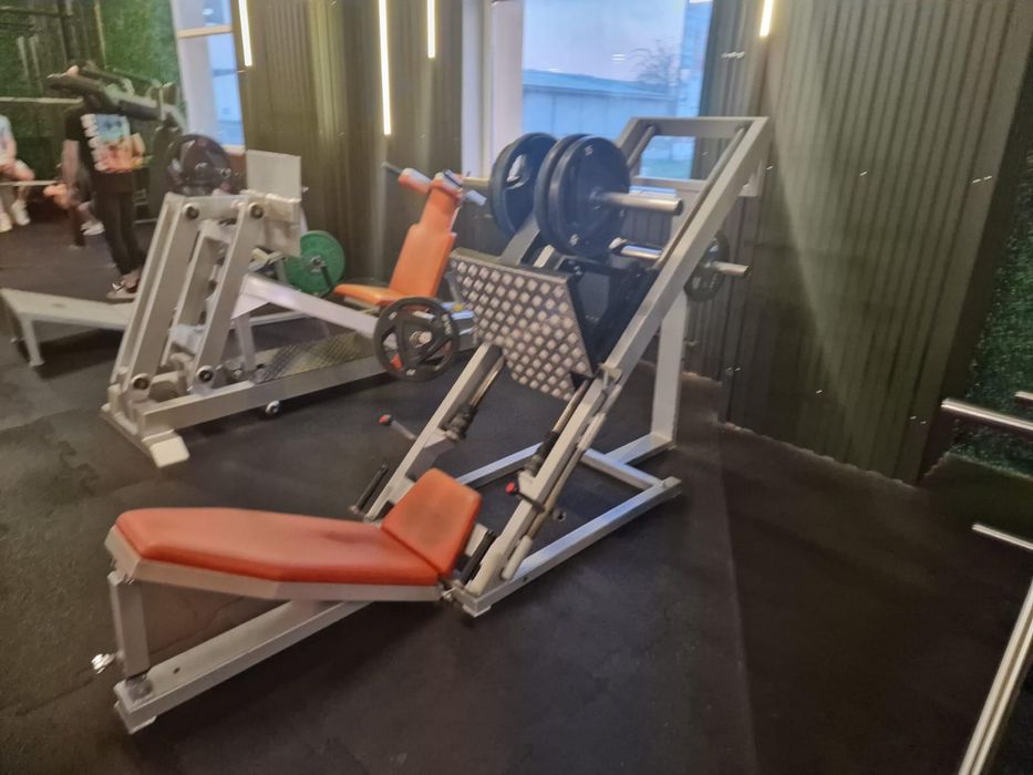 Leg press suwnica na nogi