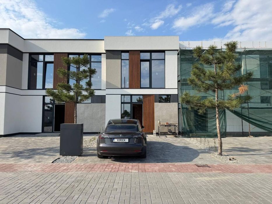 Таунхаус (від забудовника) 93м² та 1.7 соток у закритому КМ