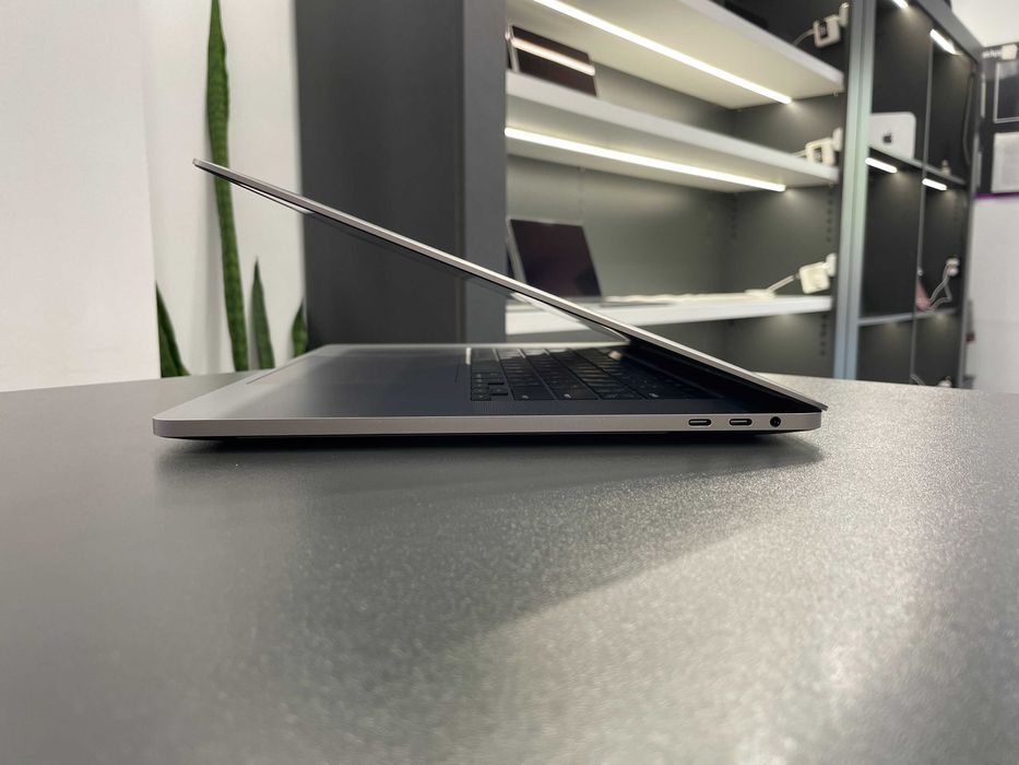 Ноутбук MacBook Pro 16” 2019 i7/16/512 ГАРАНТІЯ 101699
